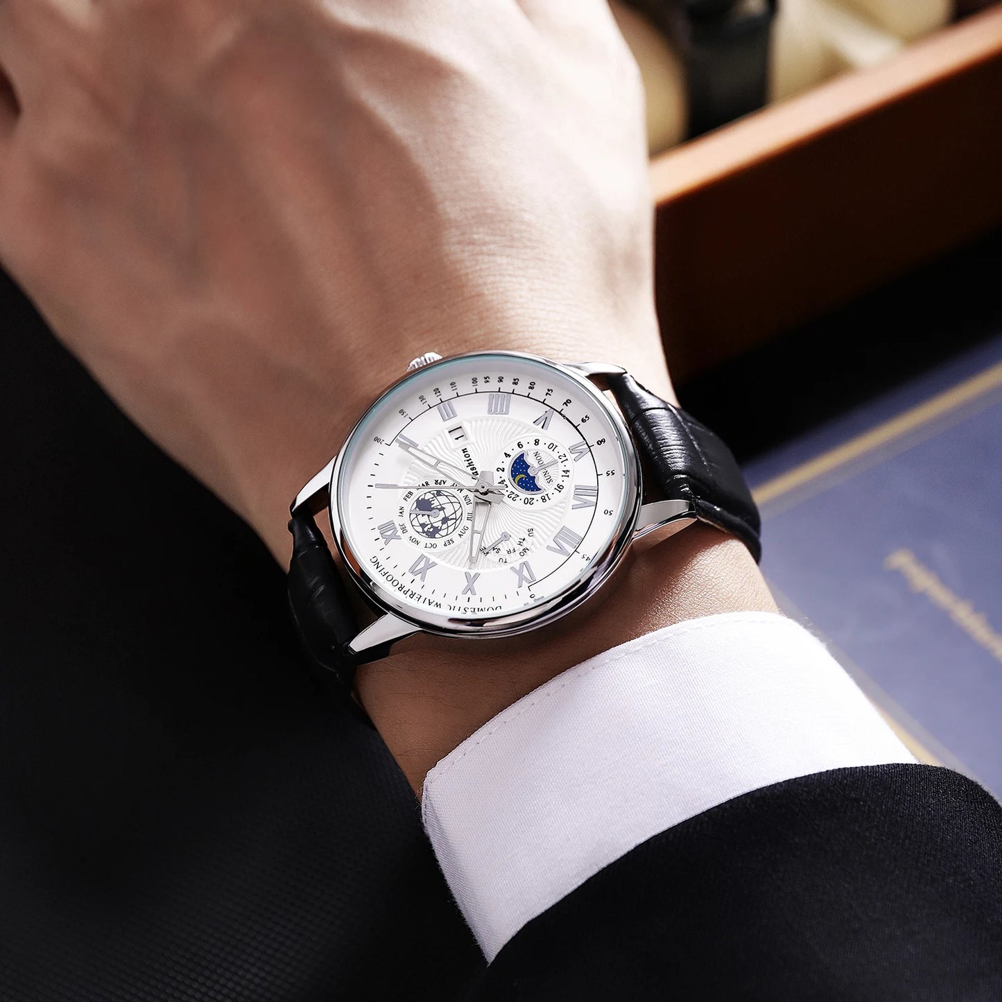 New Fashion Men Watch Leather Quartz Men's Wristwatch Waterproof Luminous Sports Date Luxury Watch for Men. Minimum order 2