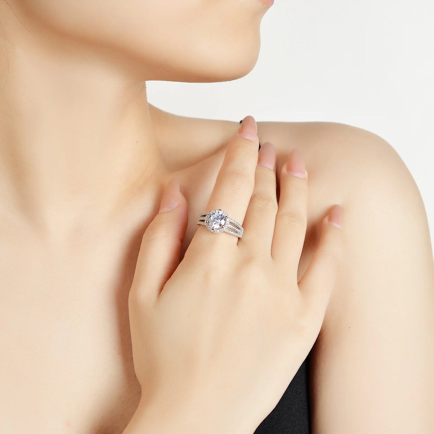 Moissanite Rings 925 Sterling Silver Halo Ring Rhodium Plate Round Cut Jewellery for Women Wedding Gift Anniversary Engagement. Minimum order 2