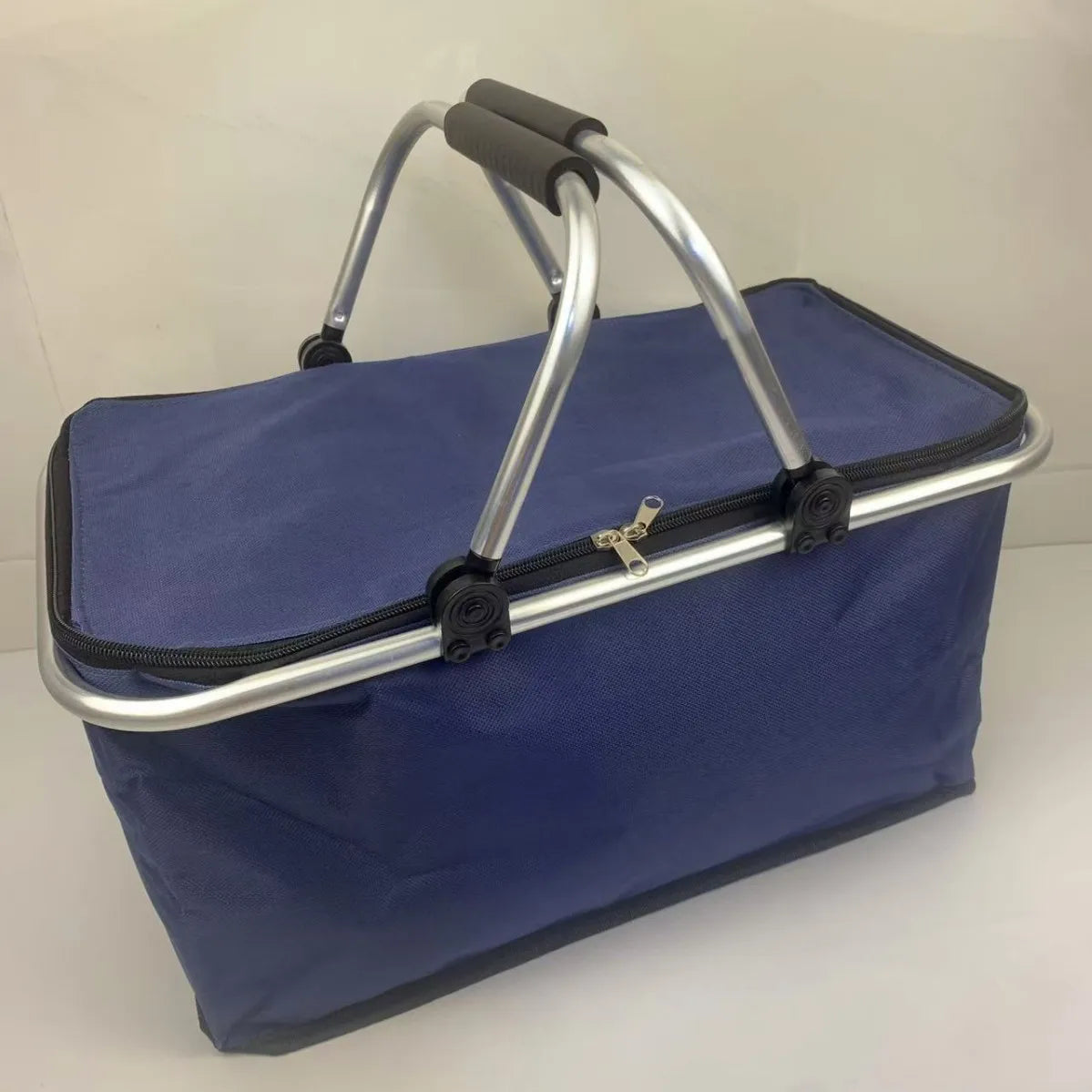 Outdoor Picnic Bag Large Insulated Picnic Bag with Aluminium Handle Water Resistant Leakproof Collapsible Portable Cooler Basket