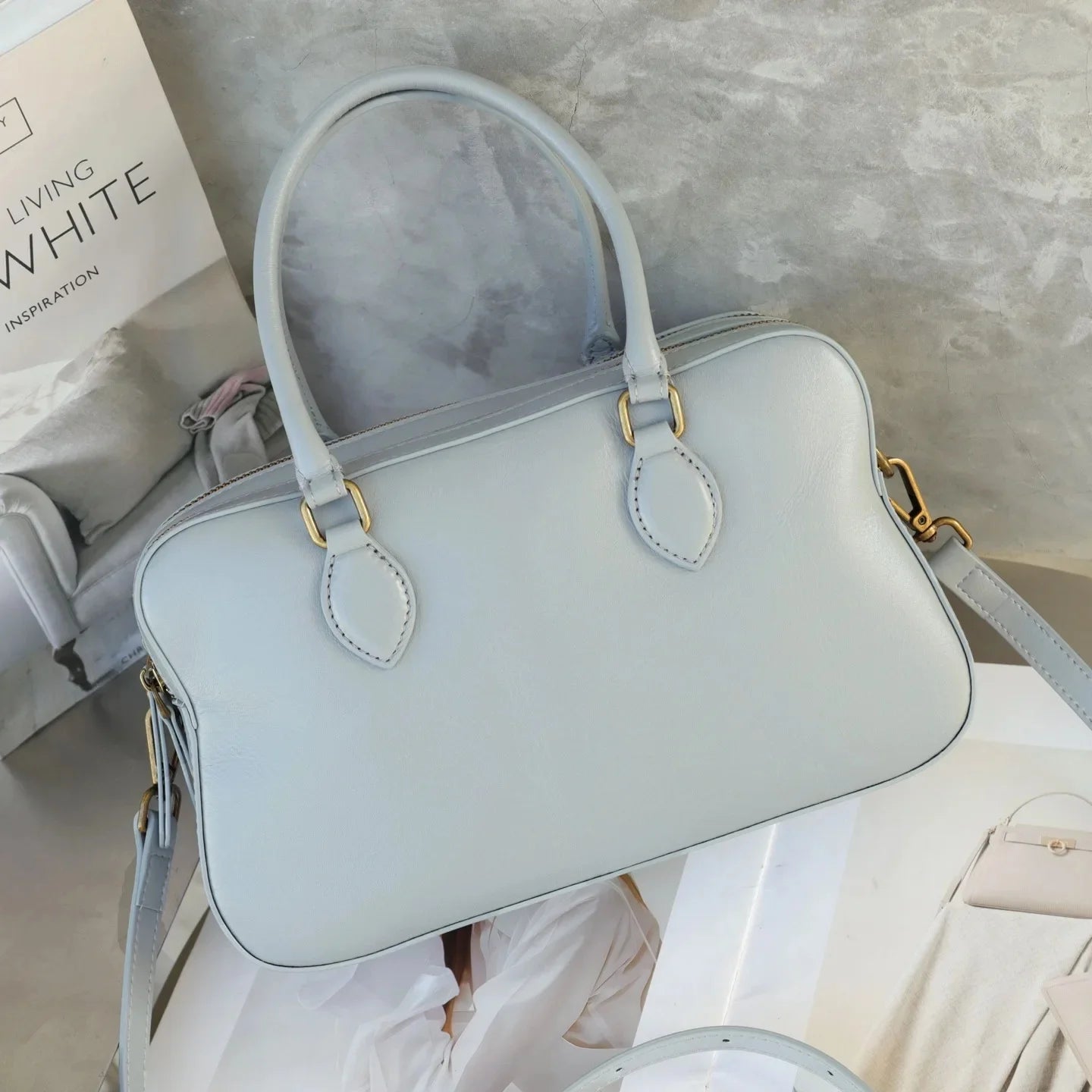 Casual Fashion Retro Handbag Single Shoulder Women's Bag Personality Bowling Boston Bag Simple Leather Handbag with Mobile Pocke