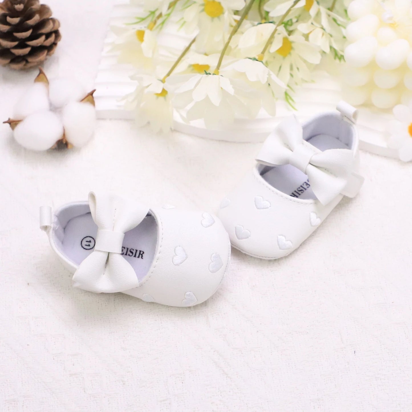 Baby girl toddler shoes baby embroidery love style baby's first pair of step shoes breathable non-slip fashion