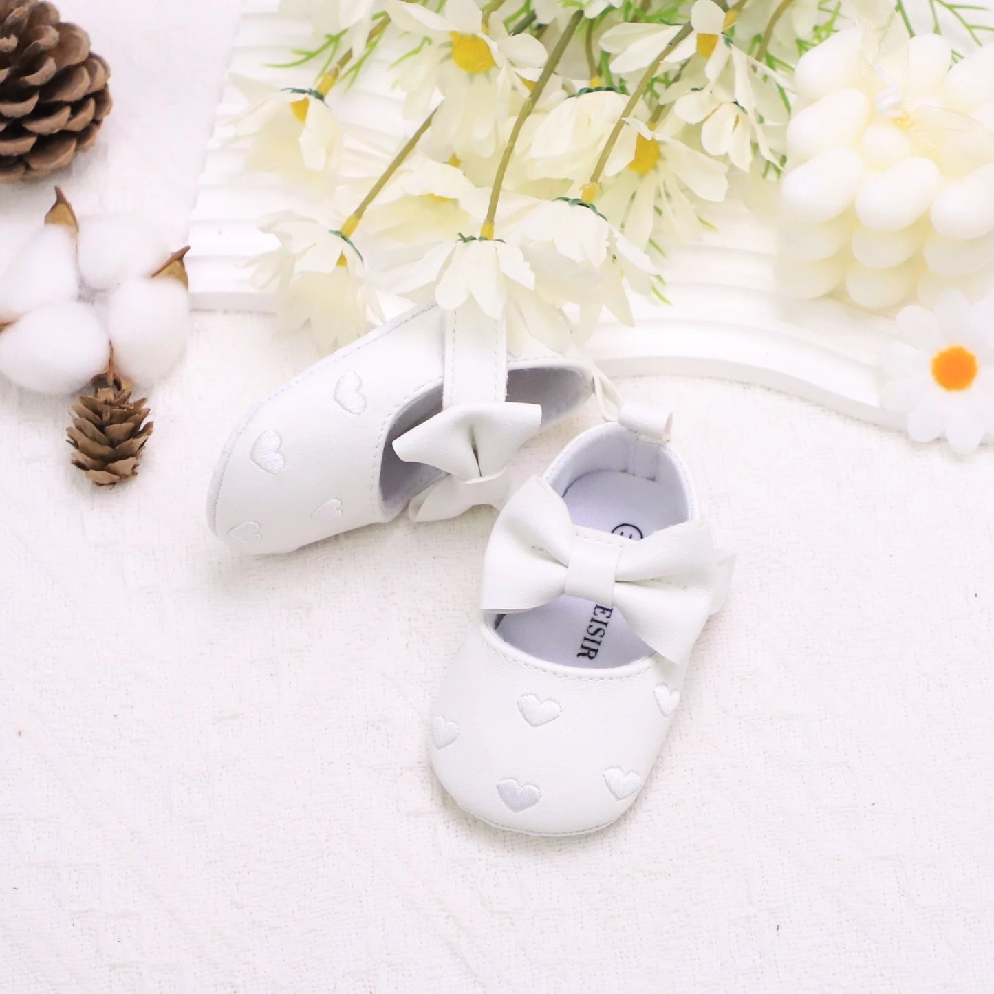 Baby girl toddler shoes baby embroidery love style baby's first pair of step shoes breathable non-slip fashion