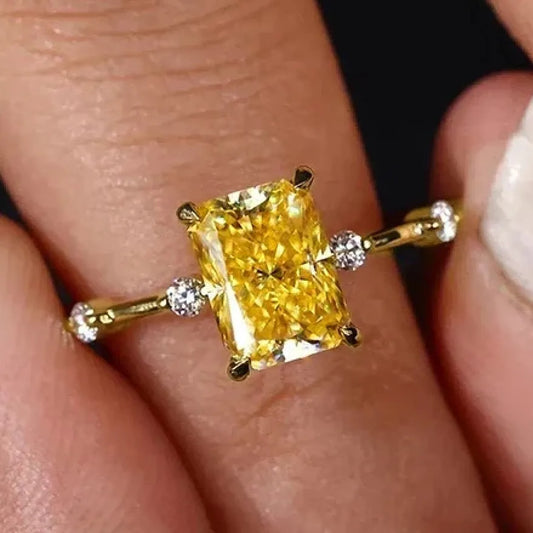 CAOSHI Luxury Geometry Rectangle Shaped Yellow Crystal 3A Zircon Finger Ring for Women Fashion Jewelry Wedding Gold Plated Rings. Minimum order 12
